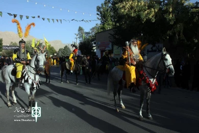 کاروان نمادین دشت کربلا در فرخشهر به راه افتاد