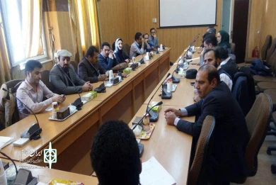نشست سرپرستان گروه های نمایشی چهارمحال و بختیاری با انجمن نمایش استان
