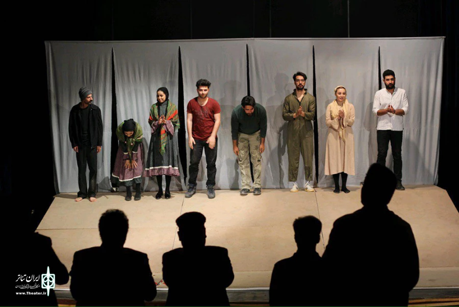 نمایش «یک +دو » کاری از گروه تئاتر خورشید شهرکرد