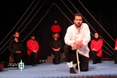 گزارش تصویری از سومین روز بیست نهمین جشنواره تئاتر چهارمحال و بختیاری
نمایش«در زنجیر البرز» 
عکس: آمنه طاهر زاده