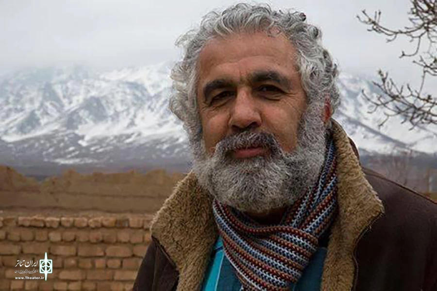 علیرضا کوشک جلالی در گفتگو با درگاه تئاتر چهارمحال و بختیاری 
فاصله مردم با تئاتردر ایران خیلی بیشتر شده و تئاتر دارد به سمت دو قطبی بودن پیش می رود