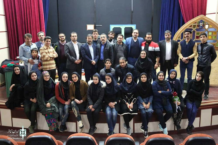 آیین افتتاحیه دفتر تئاتر مردمی بچه‌های مسجد استان چهارمحال و بختیاری
عکس: محسن باقری