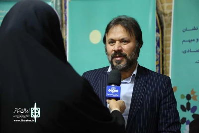 کورش زارعی در افتتاح دفتر تئاتر مردمی بچه های مسجد در شهرکرد عنوان کرد

تقویت هویت ایرانی اسلامی با گسترش فعالیت های هنری در مساجد