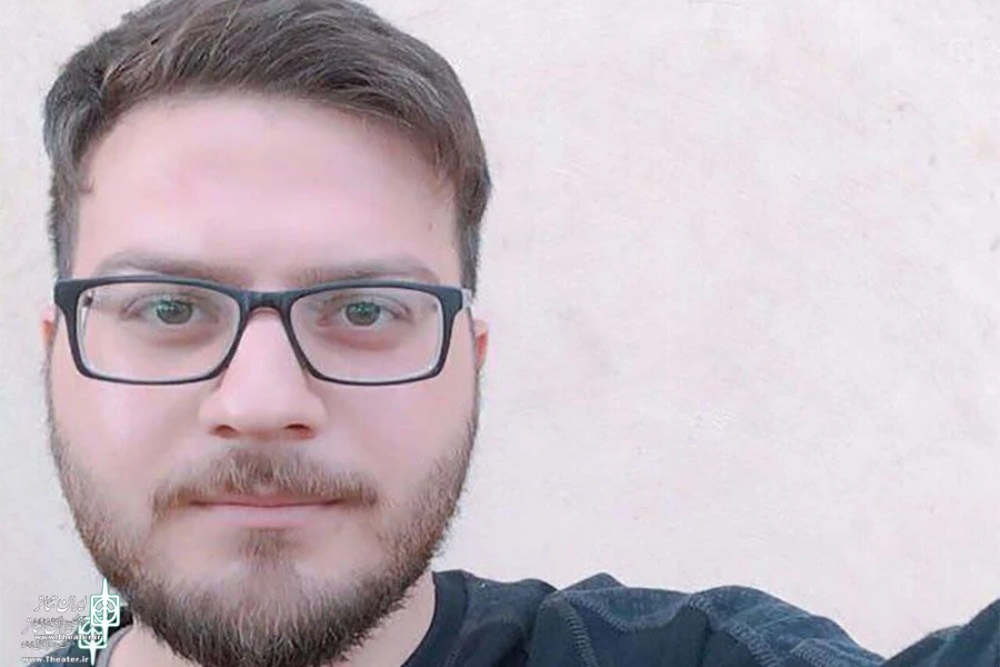 گفت‌وگوی ایران تئاتر با امیربهاور اکبرپور دهکردی کارگردان نمایش «آنشرلی با موهای خیلی قرمز»