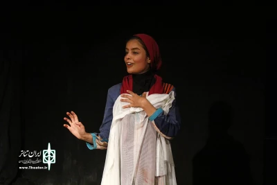 فهیمه خسروی شرکت کننده در سی امین جشنواره تئاتر استان چهارمحال و بختیاری

امیدوارم دنیا از خشونت علیه زنان خالی باشد
