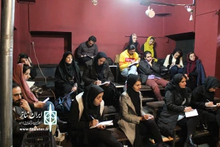 فضای فرهنگی تاب کمتری نسبت به نمایشنامه های ایرانی دارد 5