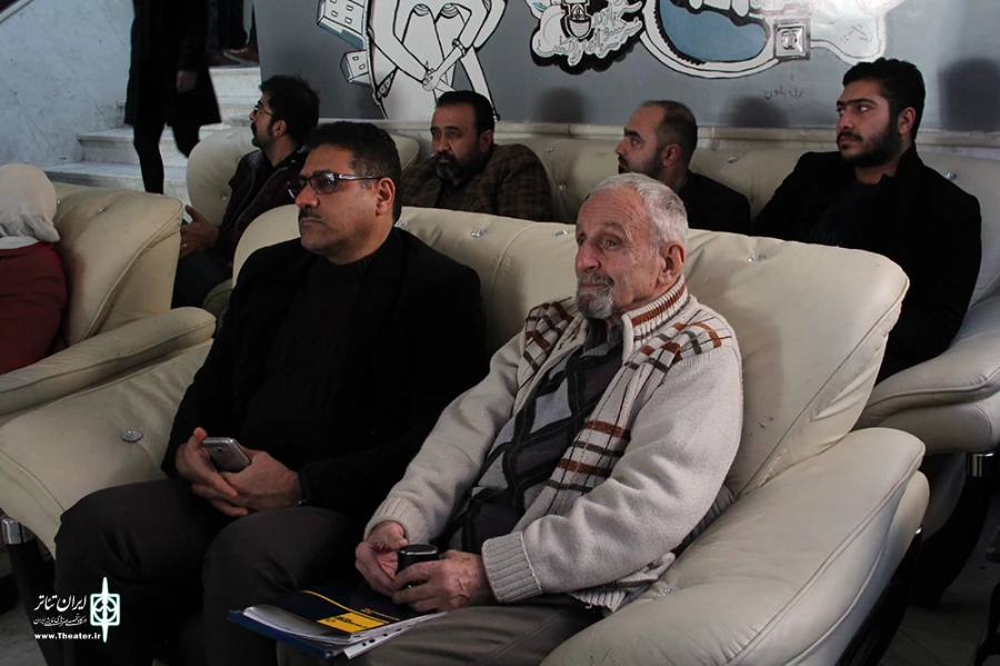 گزارش تصویری از نخستین روز سی وهفتمین جشنواره تئاتر فجر استانی چهارمحال و بختیاری
عکس:آمنه طاهر زاده