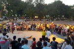 اجرای نمایش خیابانی «مثل من نباش»در چهارمحال و بختیاری 2
