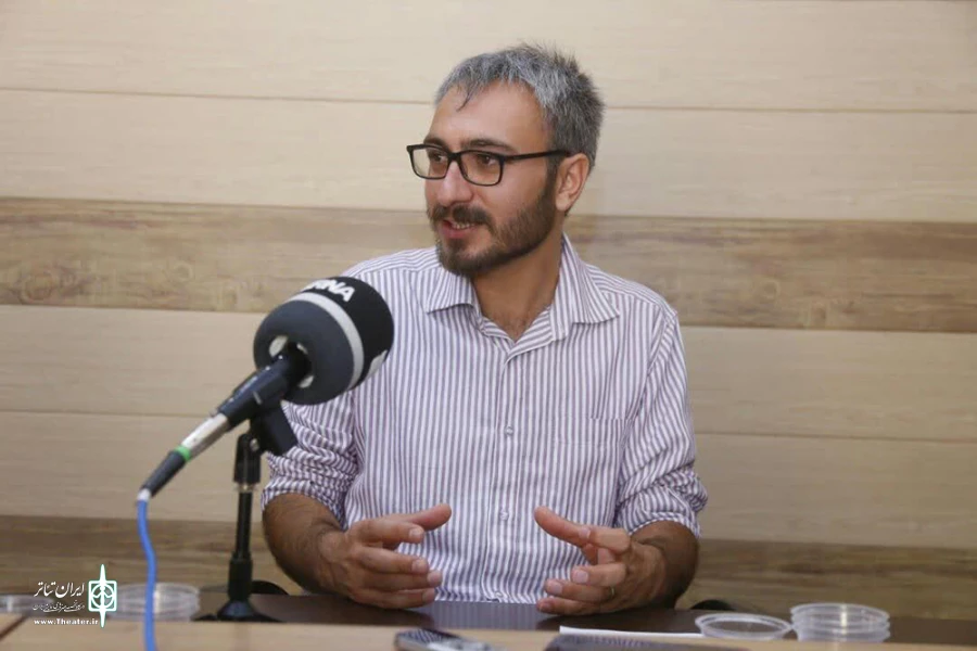 رسانه پیوند بخش تئاتر و مخاطب 3
