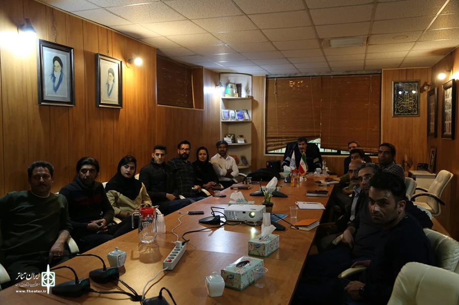 کارگاه تخصصی «کارگردانی و شیوه‌های اجرایی نوین در تئاتر معاصر جهان» در شهرکرد برگزارشد 4