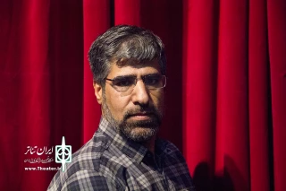 هوشنگ عزیزی پور  کارگردان نمایش «بوکا» شرکت کننده در جشنواره سی یکم

هنر تئاتر و هنرمندان این رشته مظلوم واقع شده اند