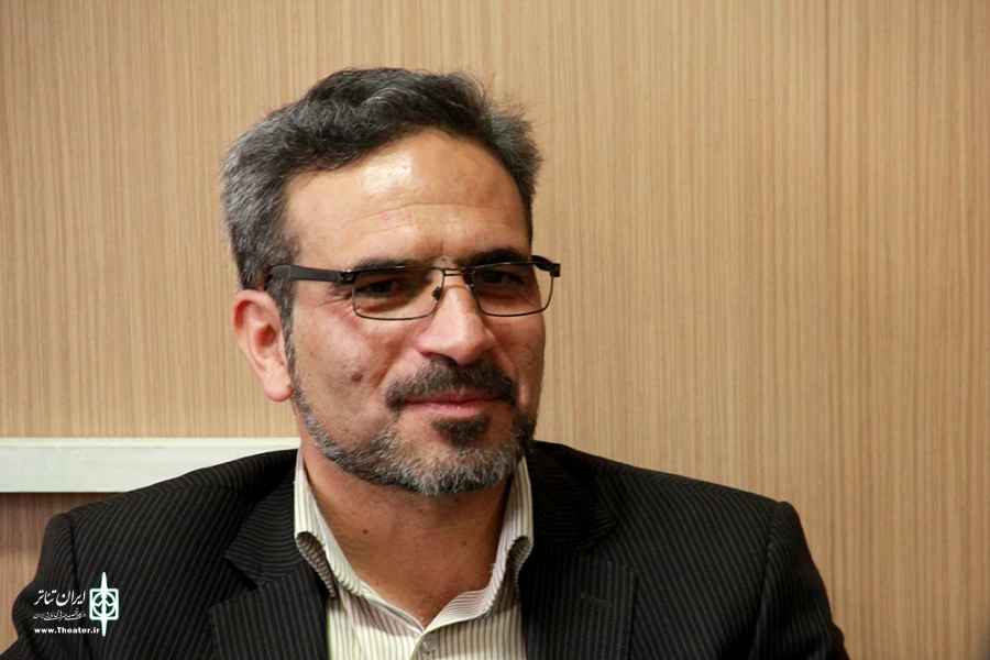 بخش بزرگی از هنرمندان گذشته تئاتر استان اکنون فعال نیستند 2