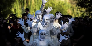 دبیر پنجمین دوره خبر داد

تمدید مهلت ارسال آثار به جشنواره استانی تئاتر خیابانی لردگان