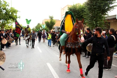 حرکت کاروان نمادین دشت کربلا در فرخ شهر
عکس: رضا جوانبخت