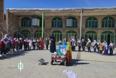 از سوی دفتر تئاتر مردمی بچه های مسجد حوزه هنری:

اجرای نمایش میدانی «ضامن» در مدارس شهرستان لردگان
