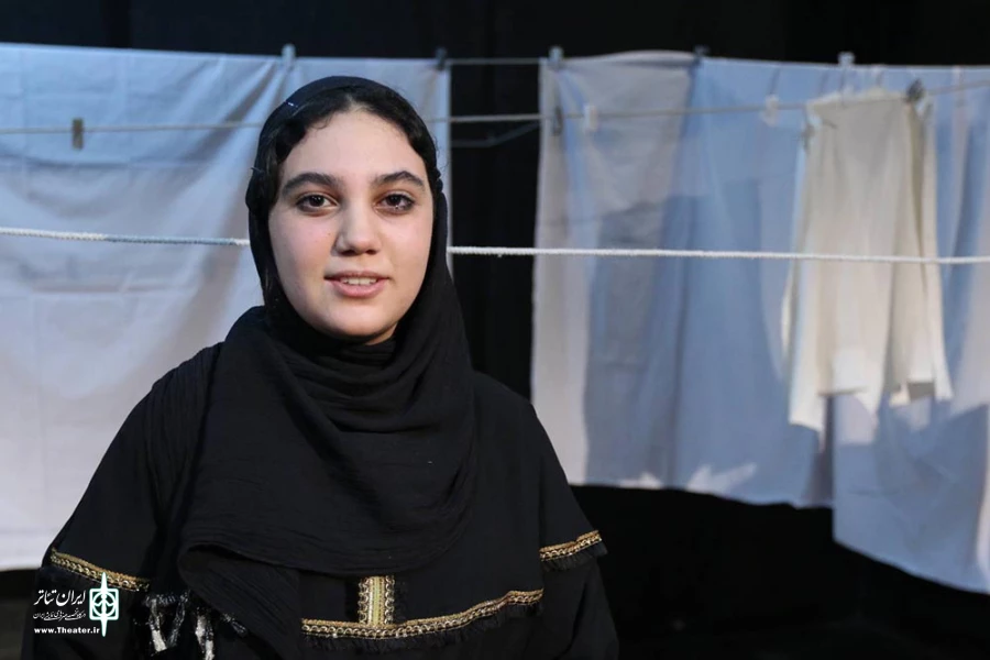 اجرای تئاتر تک بازیگر را به چالش می‌کشاند 2