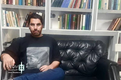 حسین خاموشی نویسنده برگزیده جایزه نمایشنامه نویسی شیدای دهکردی:

مهم‌ترین چالش امروزه همه هنرمندان معیشت است؛ نویسندگی در حاشیه است