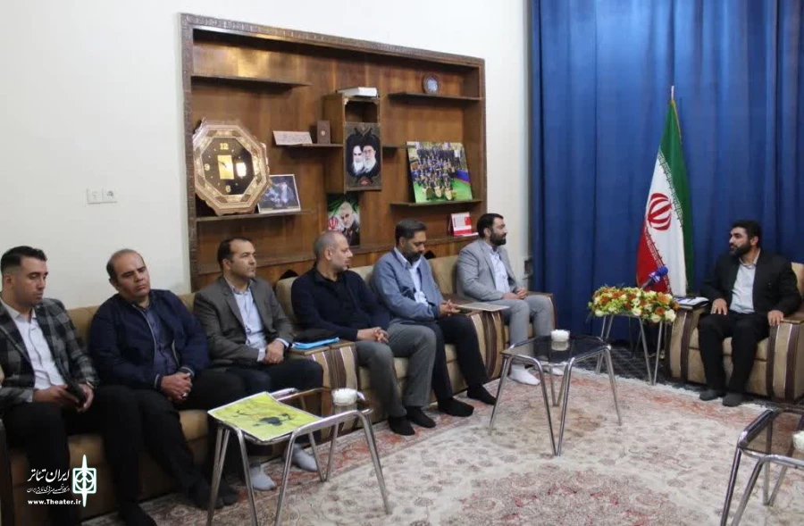هیچ هنری به اندازه تئاتر توانایی انتقال پیام به مخاطب را ندارد 3