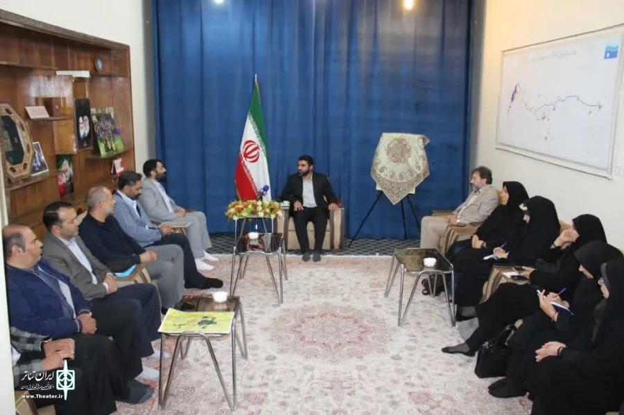 هیچ هنری به اندازه تئاتر توانایی انتقال پیام به مخاطب را ندارد 4
