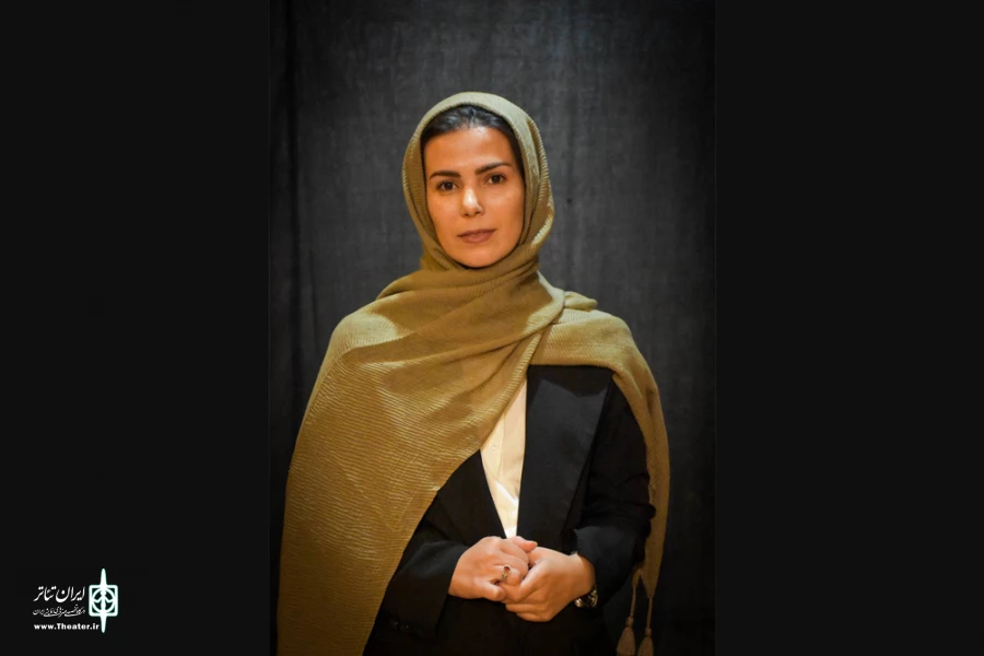 فاطمه جعفری بروجنی، کارگردان نمایش «درباره‌ی ماندن…»، بر لزوم توجه به شهرستان‌ها در برنامه‌ریزی جشنواره تأکید کرد. 2