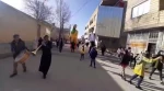 عروسک های غول پیکر پیام آور بهار در فارسان شدند